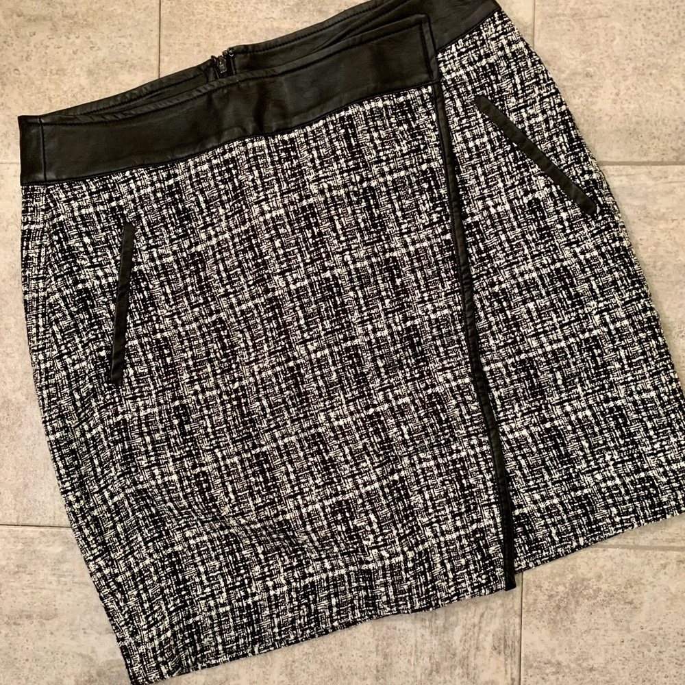 Outback Red Tweed & Faux-leather Trimmed Skirt